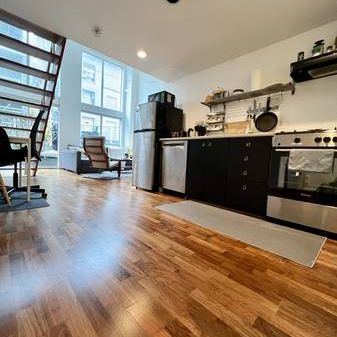 Beautiful fully furnished loft in the heart of downtown - Photo 3