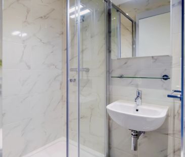 Silver Ensuite - Photo 5