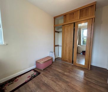 1 Bedroom Flat / Apartment - Station Road, Netley Abbey - Photo 5