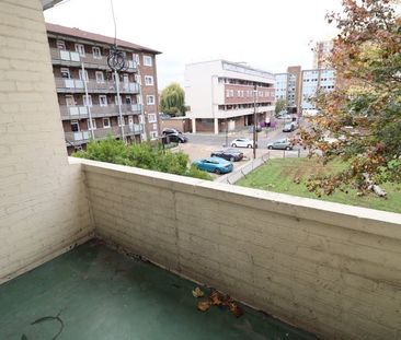Room in a Shared Flat, Jenkinson House, E2 - Photo 6