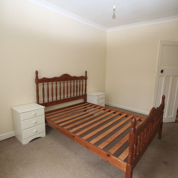 2 Bedroom Detached Bungalow, Holywell - Photo 1