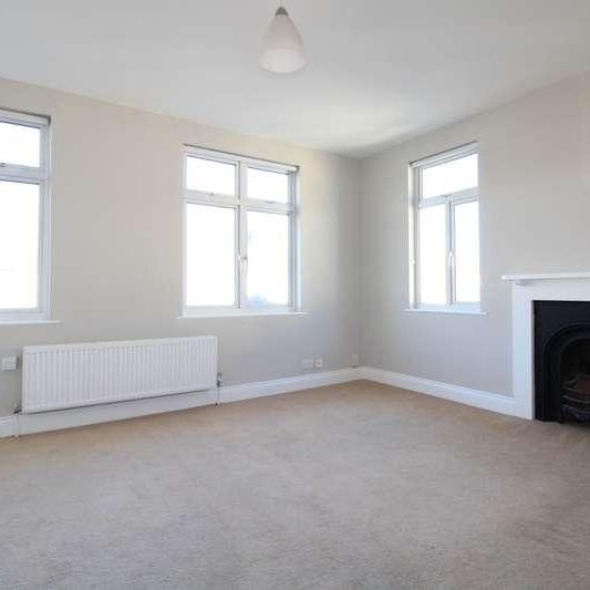 Reigate, Surrey, RH2 - Photo 1