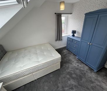 Eden Gardens, Leeds, LS4 - Photo 5