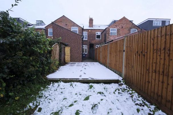 2 bedroom terraced house to rent - Photo 1