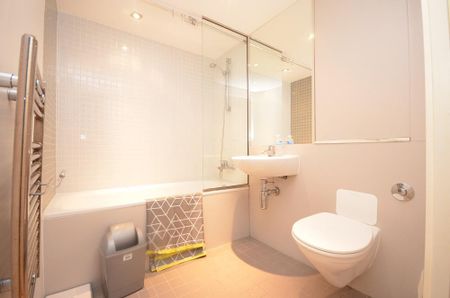 2 bedroom flat to rent - Photo 4