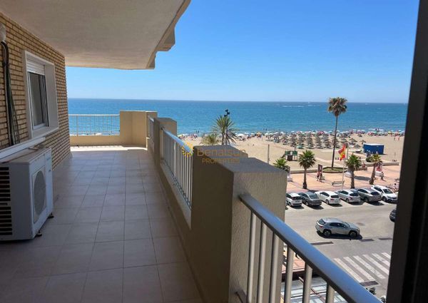 HALF SEASON FOR RENT FROM NOW ON -30.6.25 NICE CORNER APARTMENT ON THE 1ST LINE WITH BEAUTIFUL SEA VIEWS IN FUENGIROLA