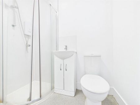 Property to rent - Photo 5