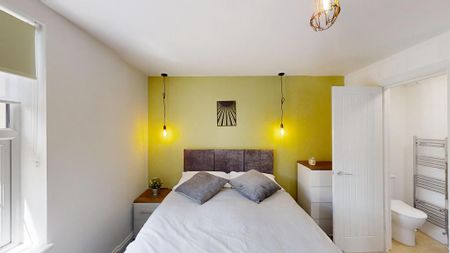 10 bedroom terraced house to rent - Photo 3