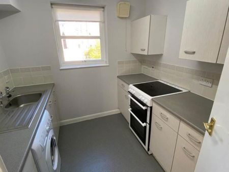 1 bedroom flat to rent - Photo 5