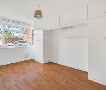 Hartford Road, Epsom, KT19 - Photo 4