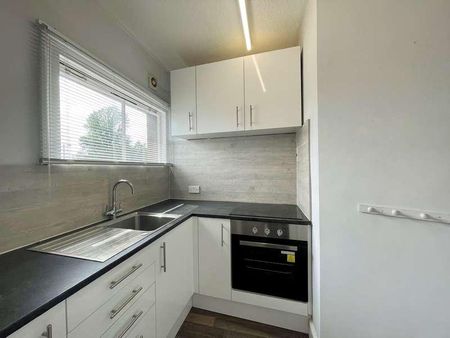 Brighton Road, Redhill, RH1 - Photo 5