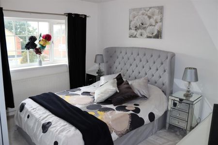 4 bedroom house to rent - Photo 3