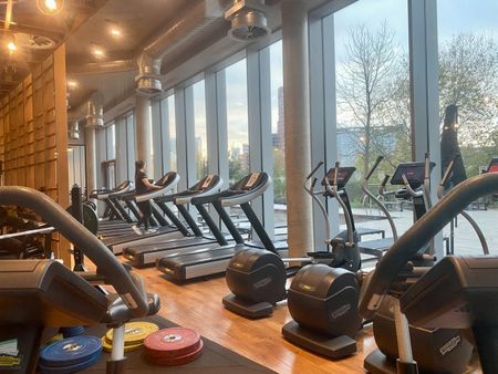 2 Bed Flat, Grantham House, E14 - Photo 2