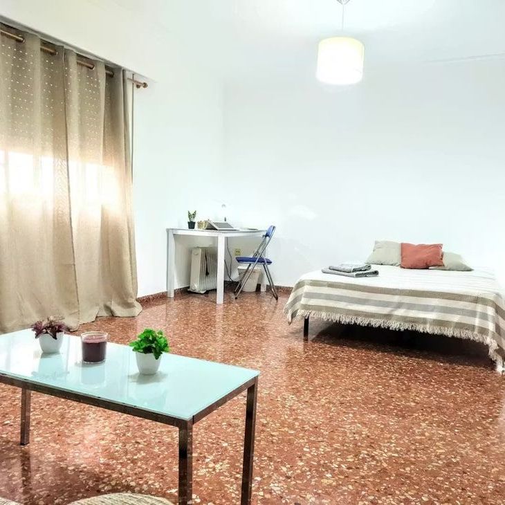 Carrer de Vázquez de Mella, Burjassot, Valencian Community 46100 - Photo 1