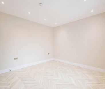 House Share to rent - Axminster Crescent, Welling, DA16 - Photo 1