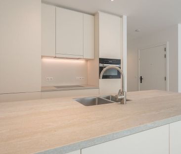 Appartement te huur in Knokke voor € 1.625 met 2 slaapkamers - Foto 2