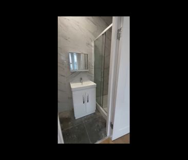 Room in a Shared Flat, Aldersey Gardens, IG11 - Photo 4