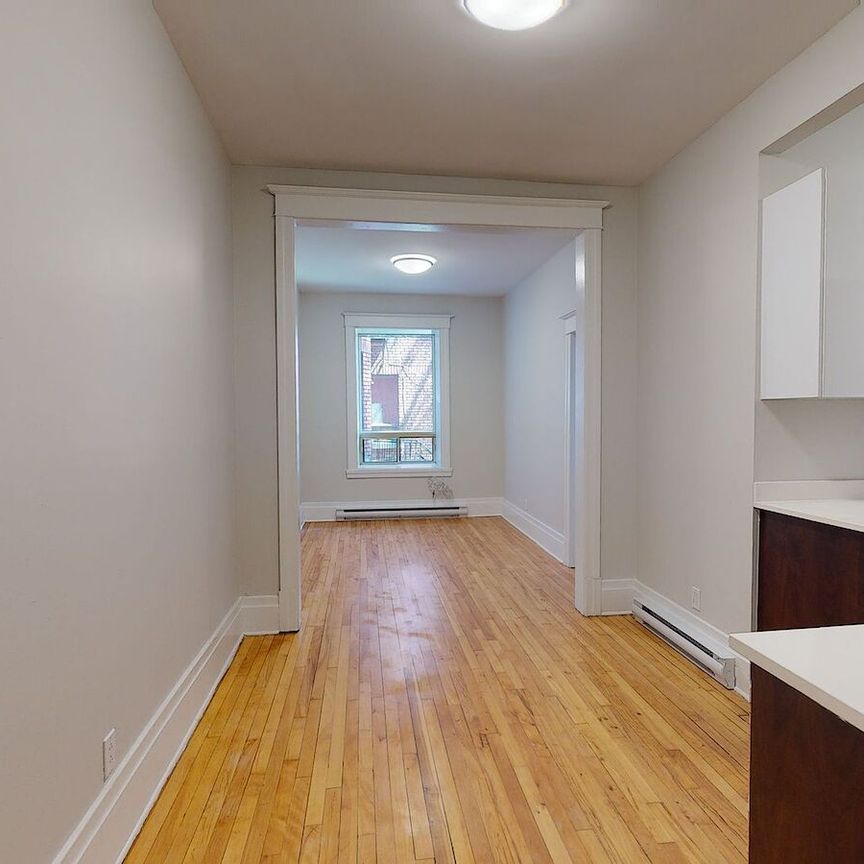 2054 Claremont Avenue, Montréal, QC - Photo 1