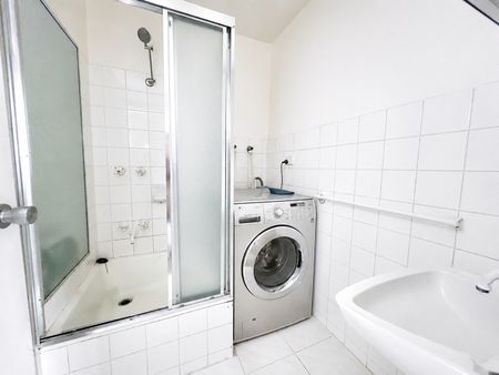 Studio Apartment in the Heart of Melbourne CBD - Photo 5