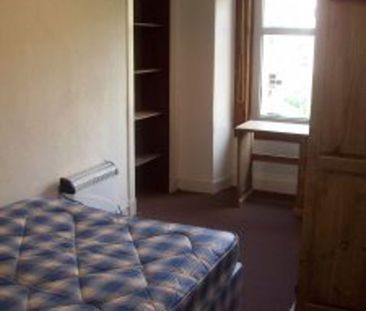 Baldovan Terrace, Dundee - Photo 2