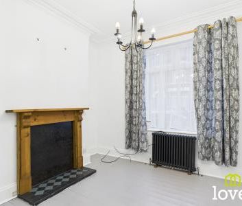 2 bedroom Terraced House To Let - Photo 1