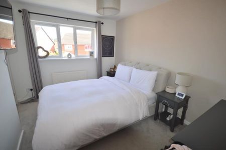 Hunters Rise, Telford - £895 pcm - Photo 2