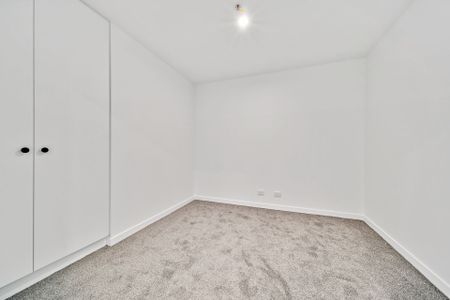 Comfortable two bedroom in the heart of Belconnen - Photo 2