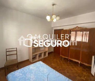 Piso en alquiler en Casco Histórico - Photo 1
