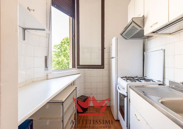 Rif. 771 | grande monolocale con vista sulla darsena.