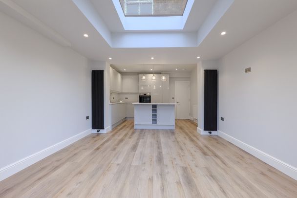 Dutton Street, London, SE10 - Photo 1
