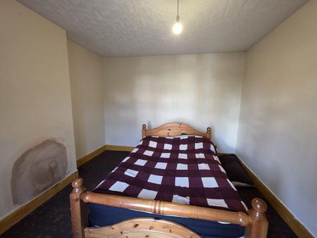 4 bedroom terraced house to rent - Photo 4