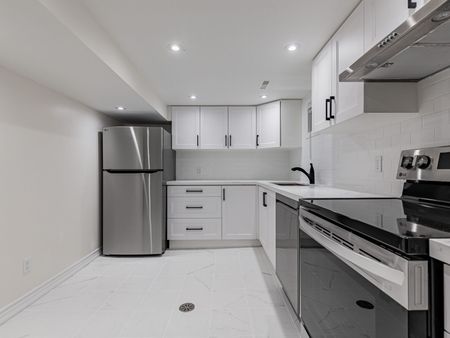 For Lease - 5 Rochelle Crescent, Toronto, Ontario - Photo 5