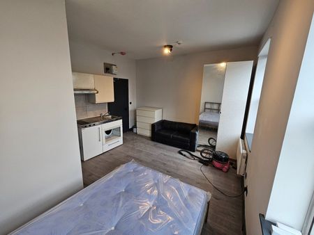 Studio Flat, South Ealing Road, W5 - Photo 2