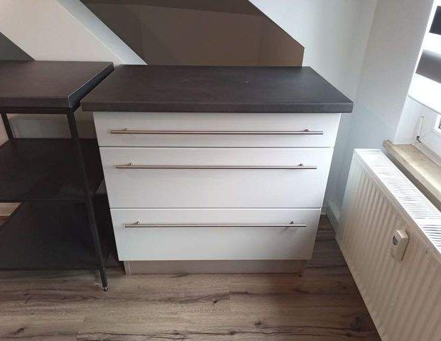 Chice 3 Raum Dachgeschosswohnung Zwickau Marienthal ab sofort zu vermieten - Photo 1