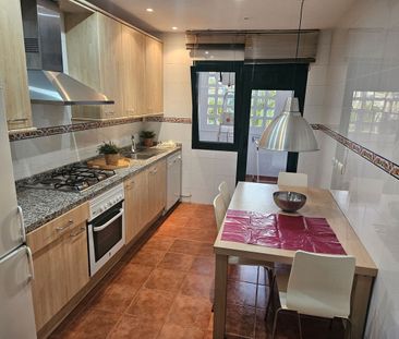 Apartment in San Pedro de Alcántara, Costa del Sol - Photo 2