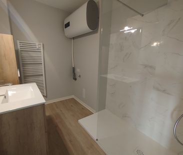 Location Appartement 4 pièces 73m² - Photo 2