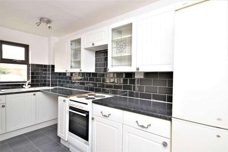 Herongate, Shoeburyness, Essex, SS3 - Photo 5