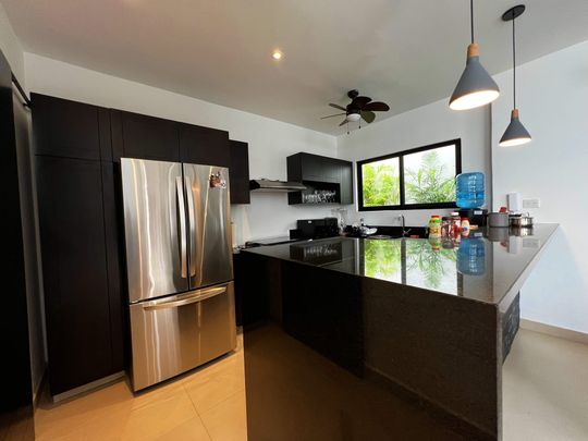 TOWNHOUSE EN RENTA AMUEBLADO CON JACUZZI EN TEMOZON - Foto 1