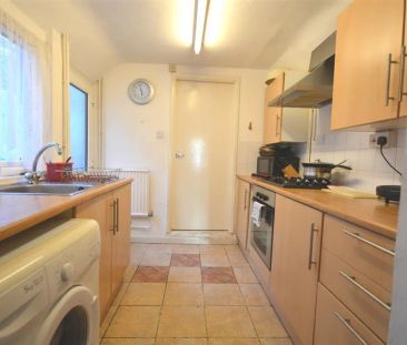3 bedroom unspecified - Photo 5