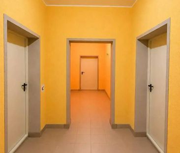 Casă De Inchiriat D+P+2 Etaje 12 camere Cu Curte Mare, Soseaua Fundeni - Photo 2