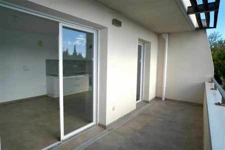 Location appartement 2 pièces - 44m² à Montfavet (84140) - Photo 2