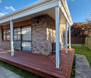 Sunny 2BR Home - Photo 1