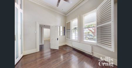 Elegance meets Location - Photo 5