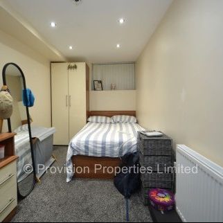 2 Bedroom Apartments Leeds - Photo 1