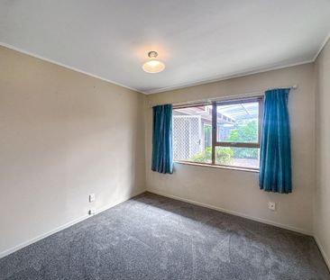 Charming 3-Bedroom Family Home for Lease in Farm Cove - Photo 1