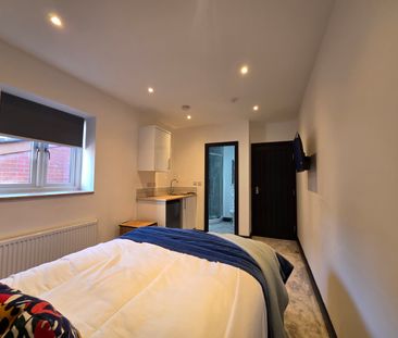 Room 4 - Photo 3