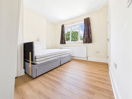 London Road, Isleworth, Middlesex, TW7 - Photo 5