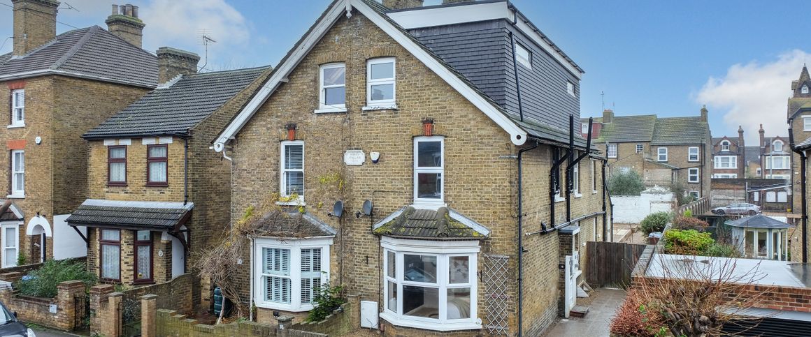 Albany Road Room 5 - Photo 1