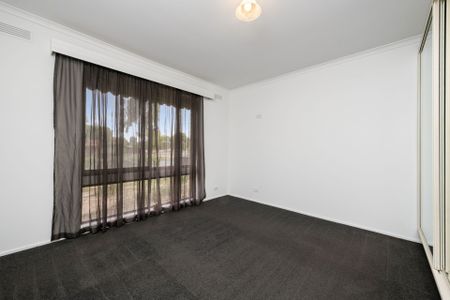 8 Strickland Road, East Bendigo - Photo 2