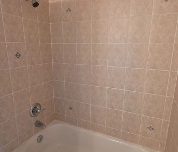 676 Cornell Rouge Boulevard #Rear Coach House - Photo 4